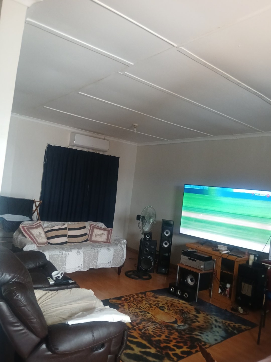 4 Bedroom Property for Sale in El Toro Park Northern Cape